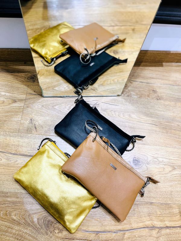 Pochette tropezienne sale